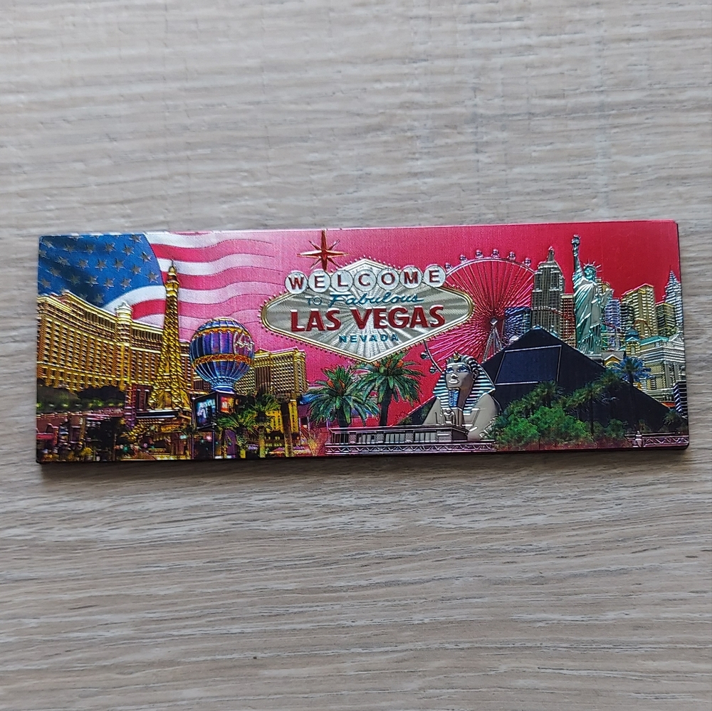 "Welcome to Fabulous Las Vegas Nevada" magnet